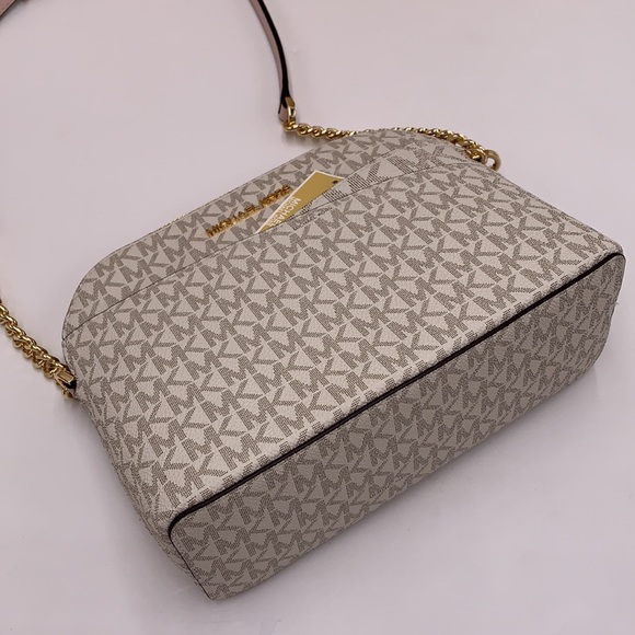 Michael Kors Medium Dome Xcross Xbody Bag Vanilla/Powder Blush - Picture 14 of 16